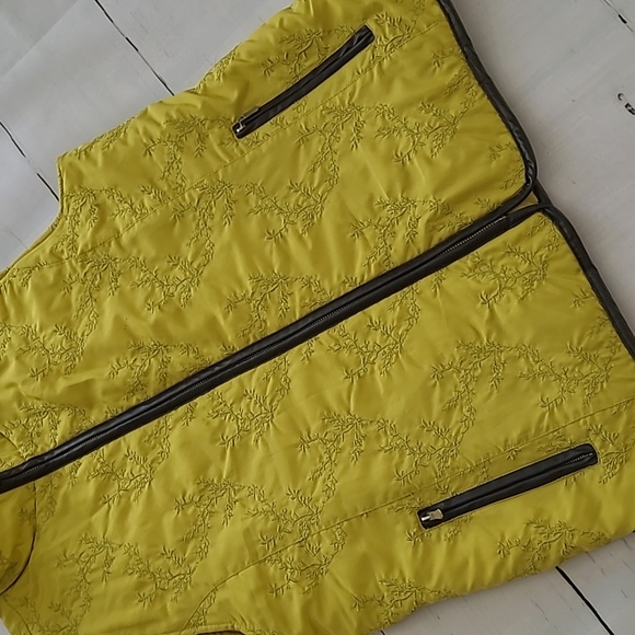 Carole Little Embroidered Chartreuse Vest - Picture 8 of 13